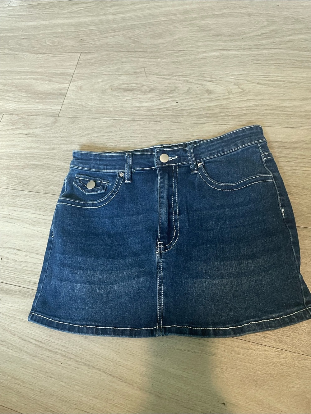 SHEIN Dark Blue Denim Mini Skirt with Contrast Stitching